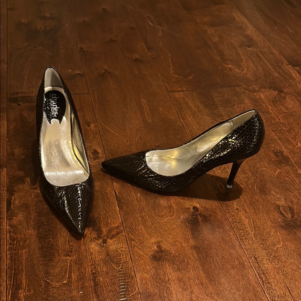 Charles David Black Stiletto Heels Timeless Elegance
